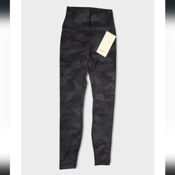 Size 4 - Lululemon Wunder Under High-Rise Tight 28" *Full-On Luxtreme - Picture 2 of 2